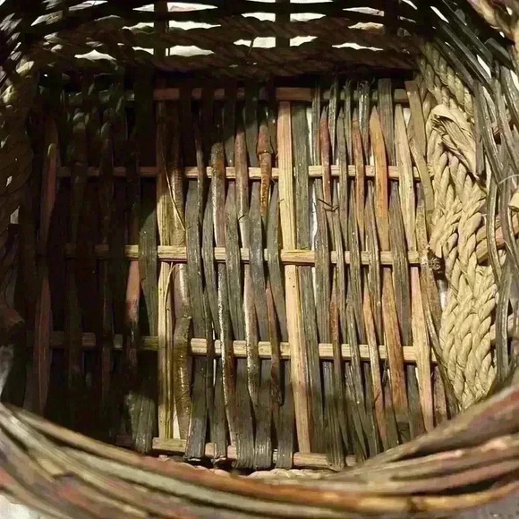 Vintage gathering basket - Picture 4 of 4